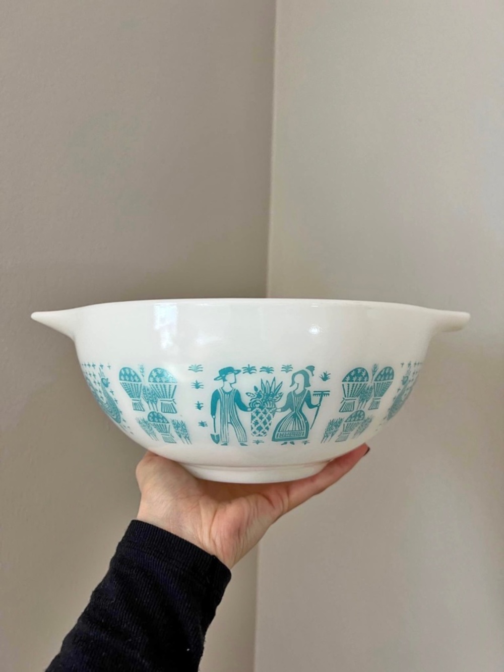 Amish PYREX Cinderella Bowls